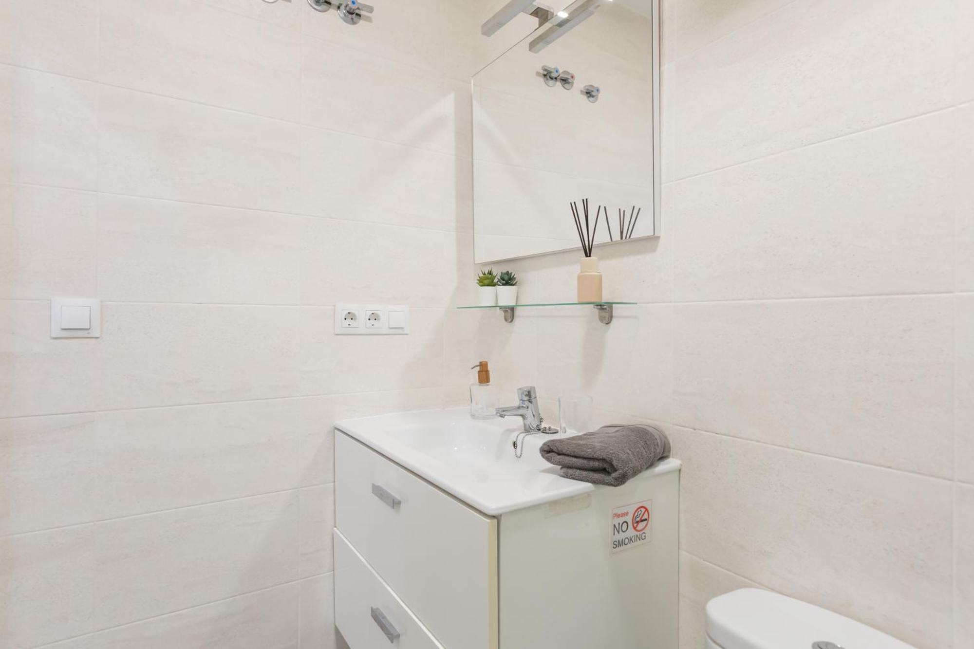 Apartamento Santa Lucia - 1 Bedroom In The Heart Of The Centre Málaga